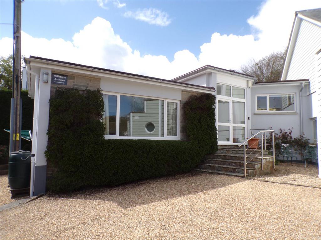 Northam, Bideford 1 bed apartment to rent £725 pcm (£167 pw)