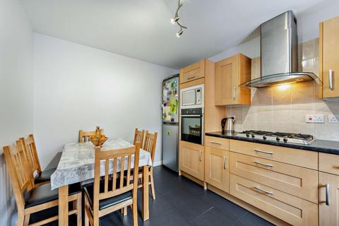 3 bedroom terraced house for sale, Hanger Court, Knaphill GU21