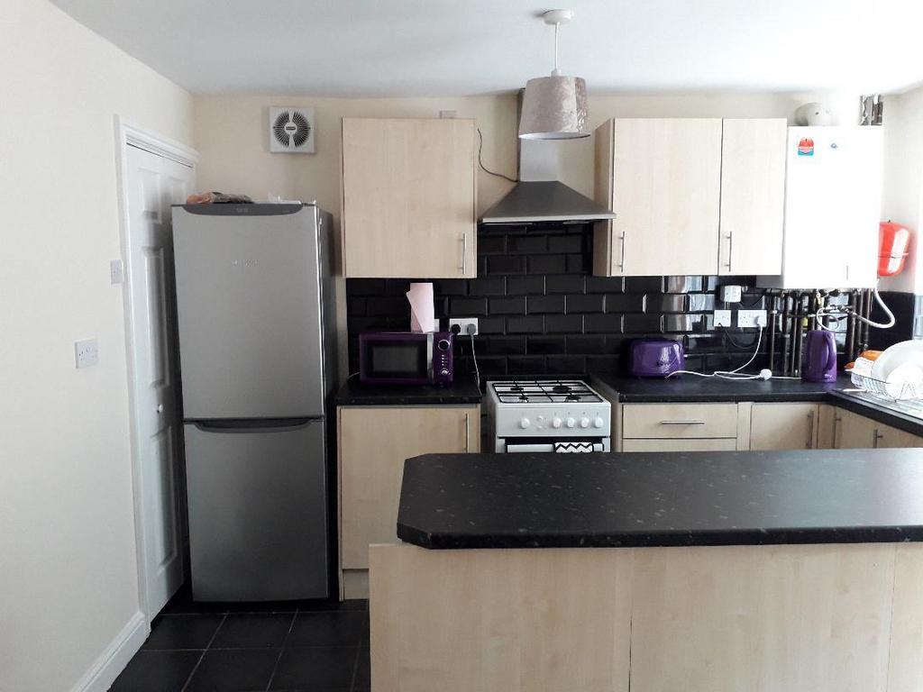 88 MS-Kitchen-2 - Copy.jpg