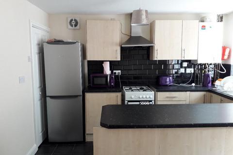 5 bedroom house to rent, Miner Street, Walsall