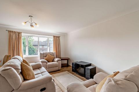 2 bedroom flat to rent, Stamford Drive, Bromley