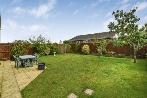 4 bedroom detached house for sale, Yew Tree Close, Launton