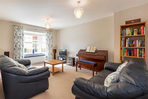 4 bedroom detached house for sale, Yew Tree Close, Launton