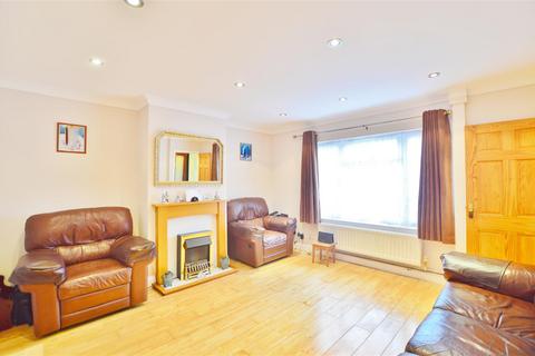 3 bedroom semi-detached house for sale, York Avenue, Slough