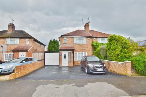 3 bedroom semi-detached house for sale, York Avenue, Slough