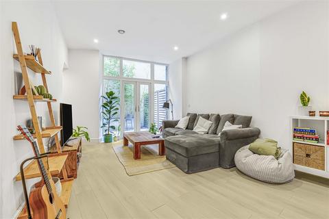 1 bedroom flat for sale, Colston Road, East Sheen, SW14