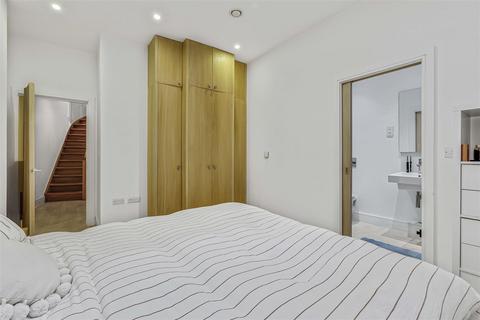 1 bedroom flat for sale, Colston Road, East Sheen, SW14