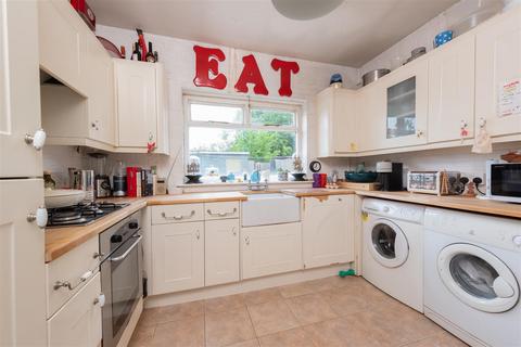 4 bedroom house for sale, St. Leonards Road, Windsor