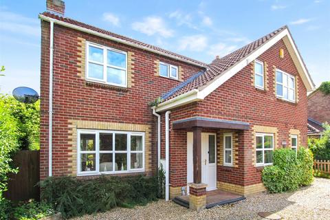 4 bedroom detached house for sale, Gainsborough Road, Middle Rasen, Market Rasen LN8