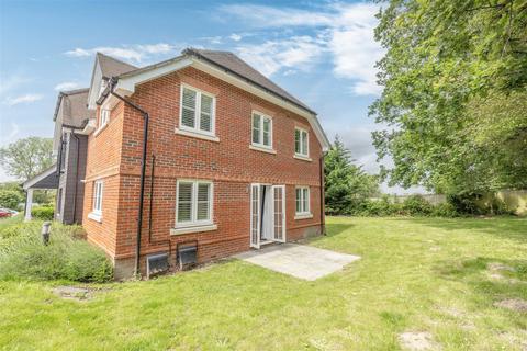 51 Bryan Gardens, Binfield, Bracknell, RG42 4JQ