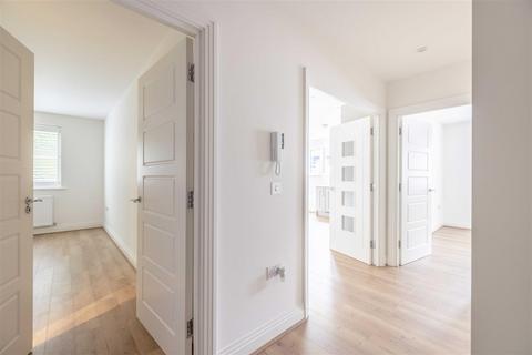 51 Bryan Gardens, Binfield, Bracknell, RG42 4JQ