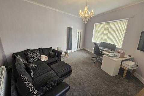 3 bedroom end of terrace house for sale, Chester Place, Grangetown, Cardiff