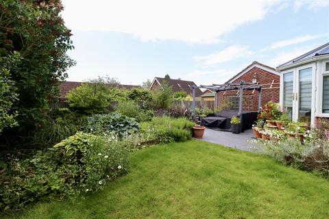 3 bedroom detached bungalow for sale, St. Aiden Close, Market Weighton, York