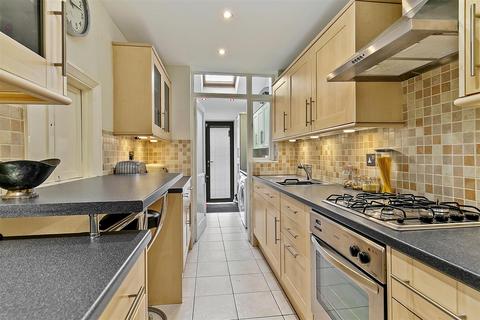 3 bedroom house for sale, Cambridge Road, Teddington