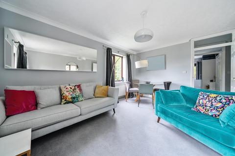 2 bedroom flat for sale, Hurst Road, Kennington, Ashford