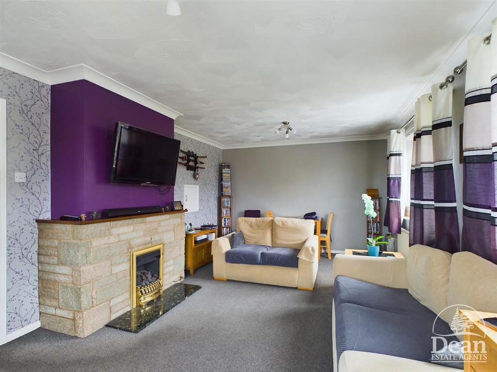 Parragate Road, Cinderford 2 bed detached bungalow for sale £250,000
