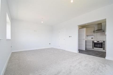 2 bedroom apartment to rent, Horbury View, Ossett WF5