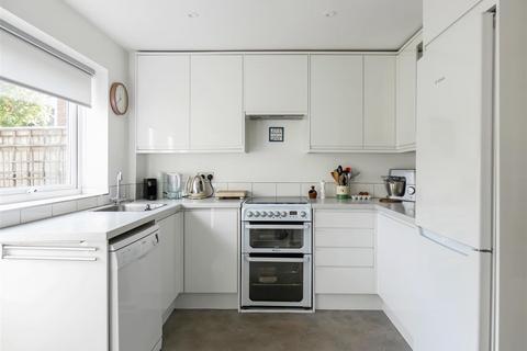 35 Bewley Road, Angmering, Littlehampton, BN16 4JL