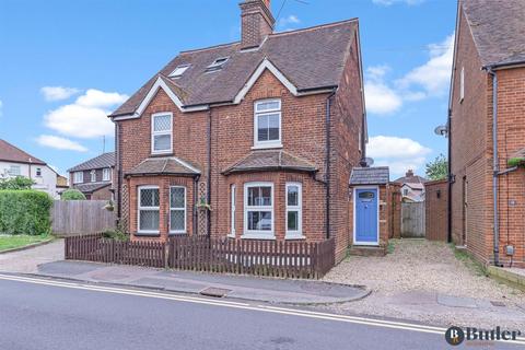 3 bedroom semi-detached house for sale, Letchmore Road, Stevenage