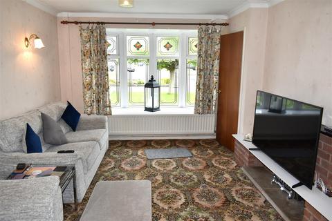 2 bedroom semi-detached bungalow for sale, Nuthurst Drive, Cannock