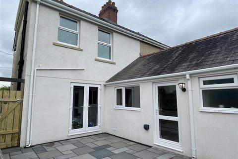 2 bedroom semi-detached house for sale, Heol Y Parc, Cefneithin, Llanelli