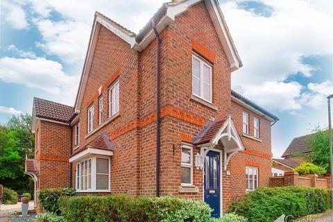 3 bedroom semi-detached house for sale, Blackdown Close, Stevenage SG1