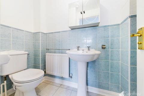 84 Blackdown Close, Stevenage, SG1 6AX