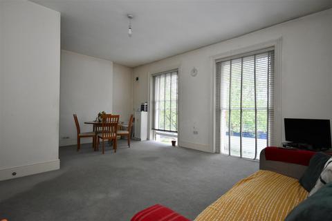 2 bedroom flat to rent, Mount Pleasant Avenue, Tunbridge Wells