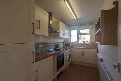 2 bedroom semi-detached bungalow to rent, Brookfarm Drive, Malvern