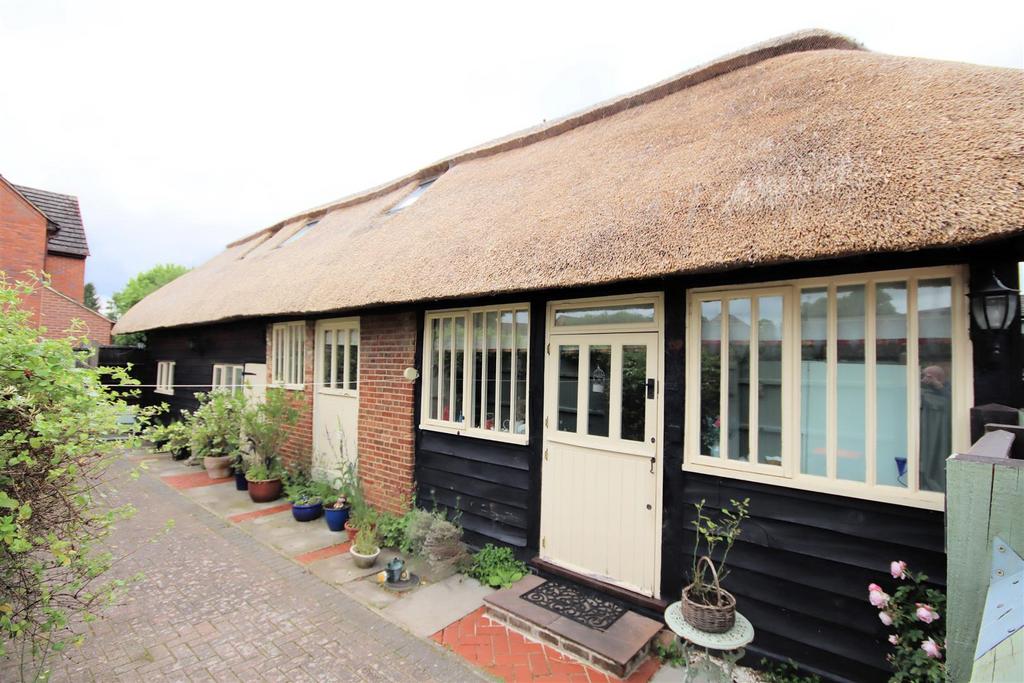 Park Road, Toddington, Dunstable 3 bed detached bungalow for sale £