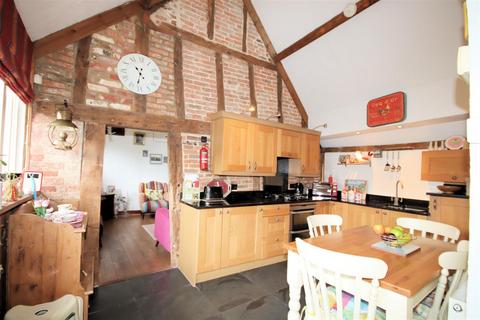 3 bedroom barn conversion for sale, Park Road, Toddington, Dunstable