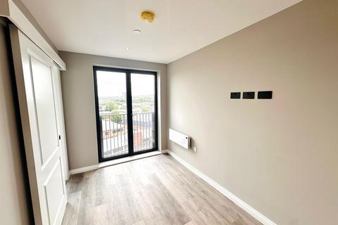 1 bedroom apartment for sale, Springwell Gardens, Whitehall Road, Leeds LS12