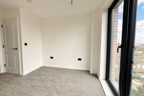 1 bedroom apartment for sale, Springwell Gardens, Whitehall Road, Leeds LS12