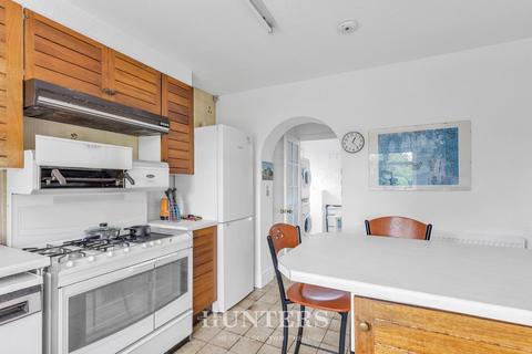 6 Ash Walk, Middleton, Manchester, M24 1JY