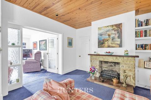 6 Ash Walk, Middleton, Manchester, M24 1JY