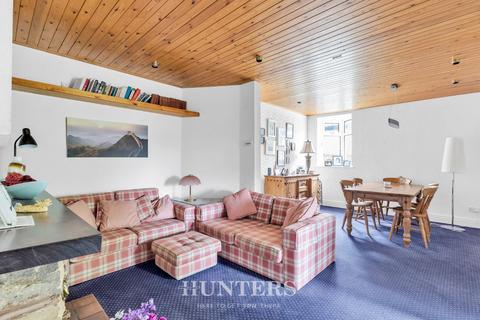 6 Ash Walk, Middleton, Manchester, M24 1JY