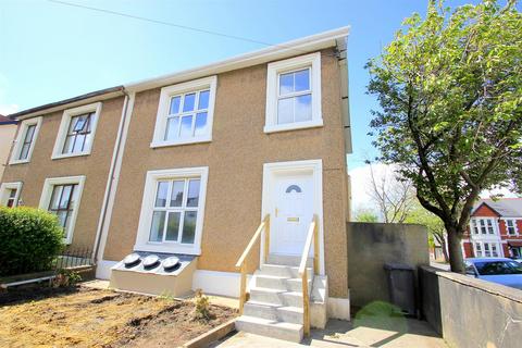 4 bedroom semi-detached house to rent, Pen Y Bryn Way, Cardiff