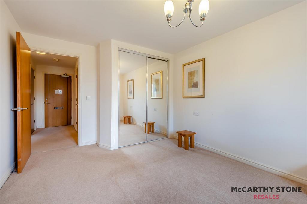 8597350-interior07.JPG