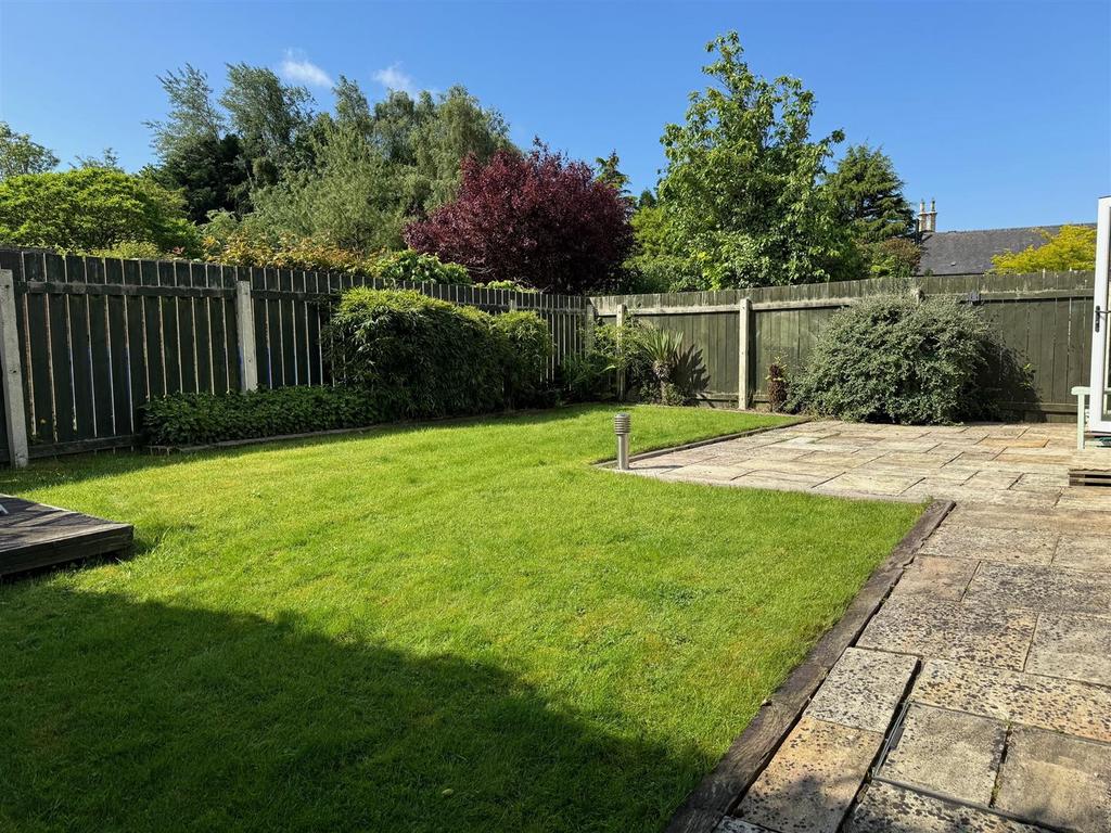 12 Easenby Close rear.jpg
