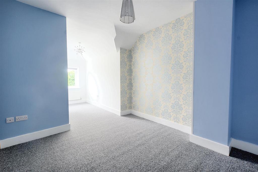 Bedroom 1 3.jpeg
