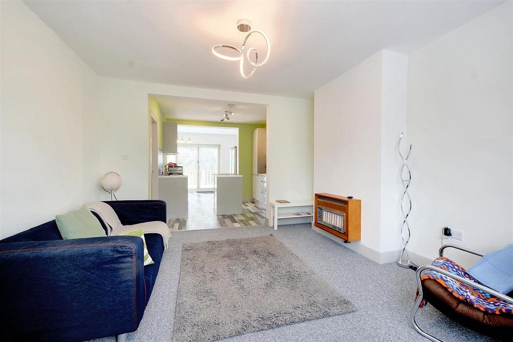 Living Room 2.jpeg