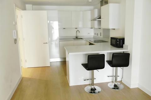 2 bedroom apartment for sale, Ocean Way, Southampton