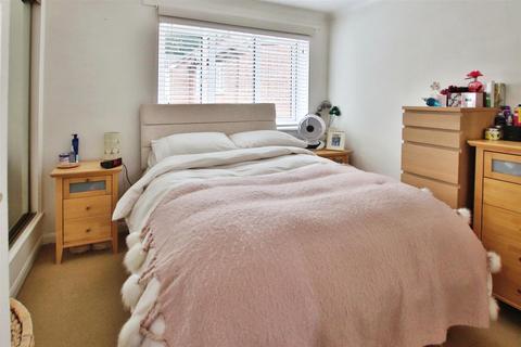 2 bedroom terraced house for sale, Waldon Gardens, West End, Southampton