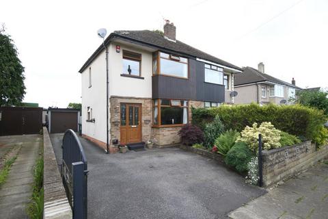 3 bedroom semi-detached house for sale, Willow Avenue, Wrose, Bradford