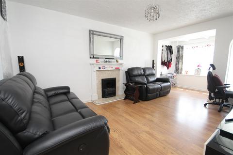 3 bedroom terraced house to rent, Stoneywood Road, Coventry