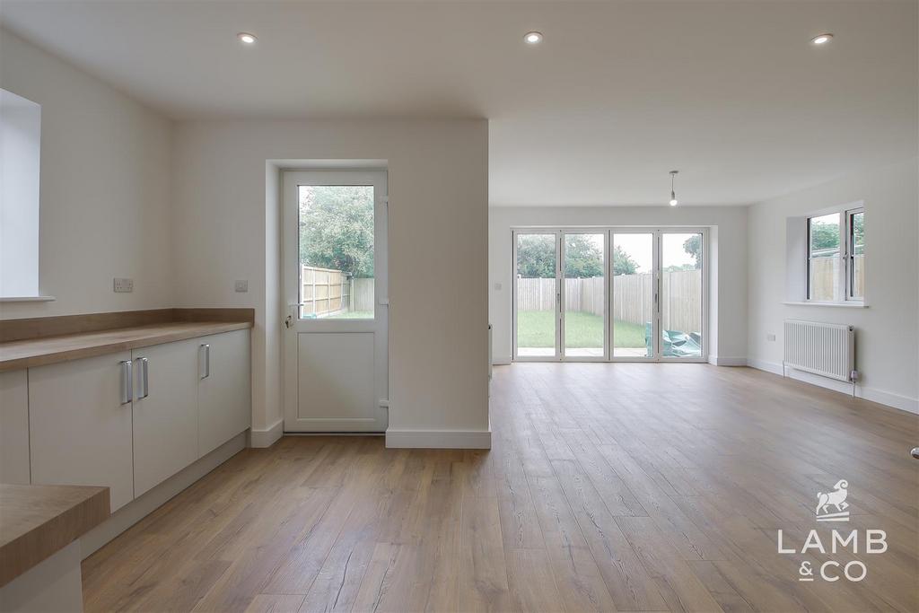 Kitchen/family room