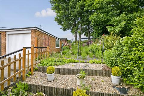 2 bedroom bungalow for sale, Lake Lock Drive, Stanley, Wakefield, West Yorkshire, WF3