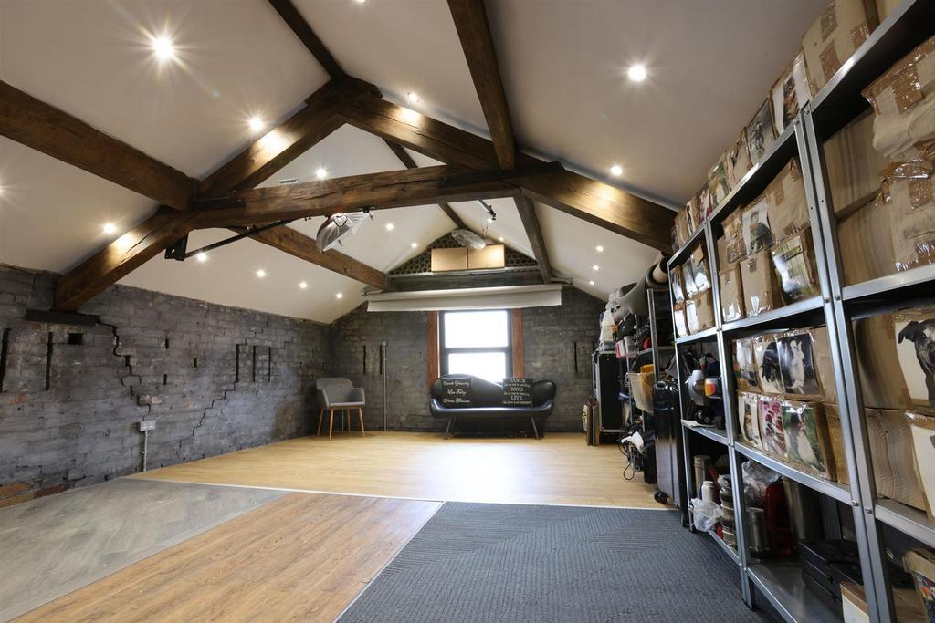 Studio Room 2