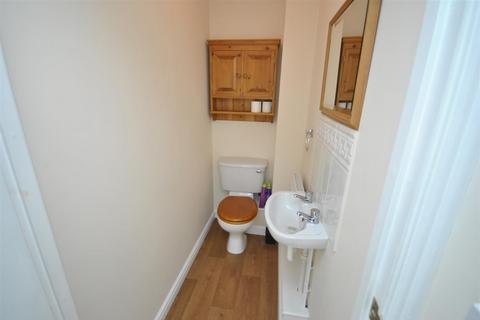 3 bedroom terraced house to rent, Fen Way, Bury St Edmunds IP33