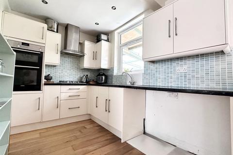 3 bedroom semi-detached house for sale, Heather Road, Knighton Fields LE2